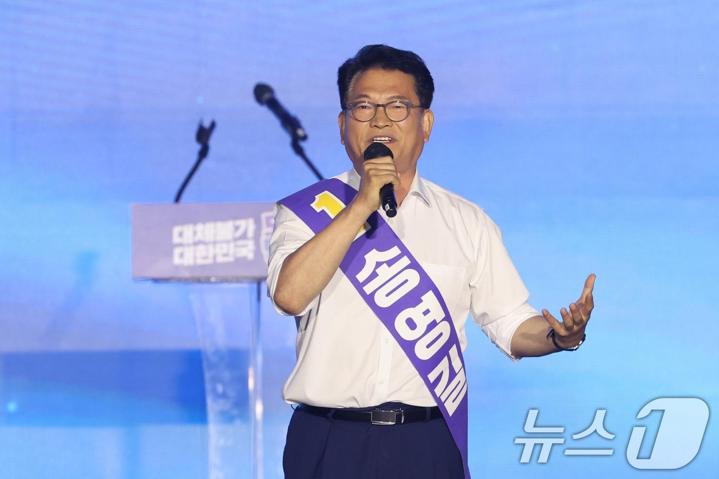 본문 이미지 - 송영길 더불어민주당 의원. 2026.8.17 ⓒ 뉴스1 황기선 기자
