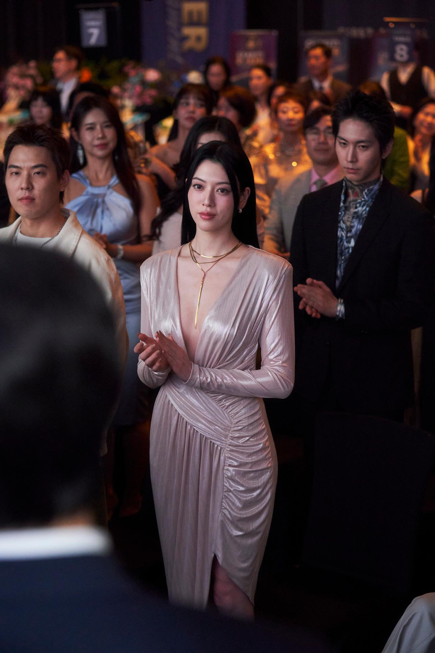 본문 이미지 - '타짜: 벨제붑의 노래' 미요시 아야카 스틸