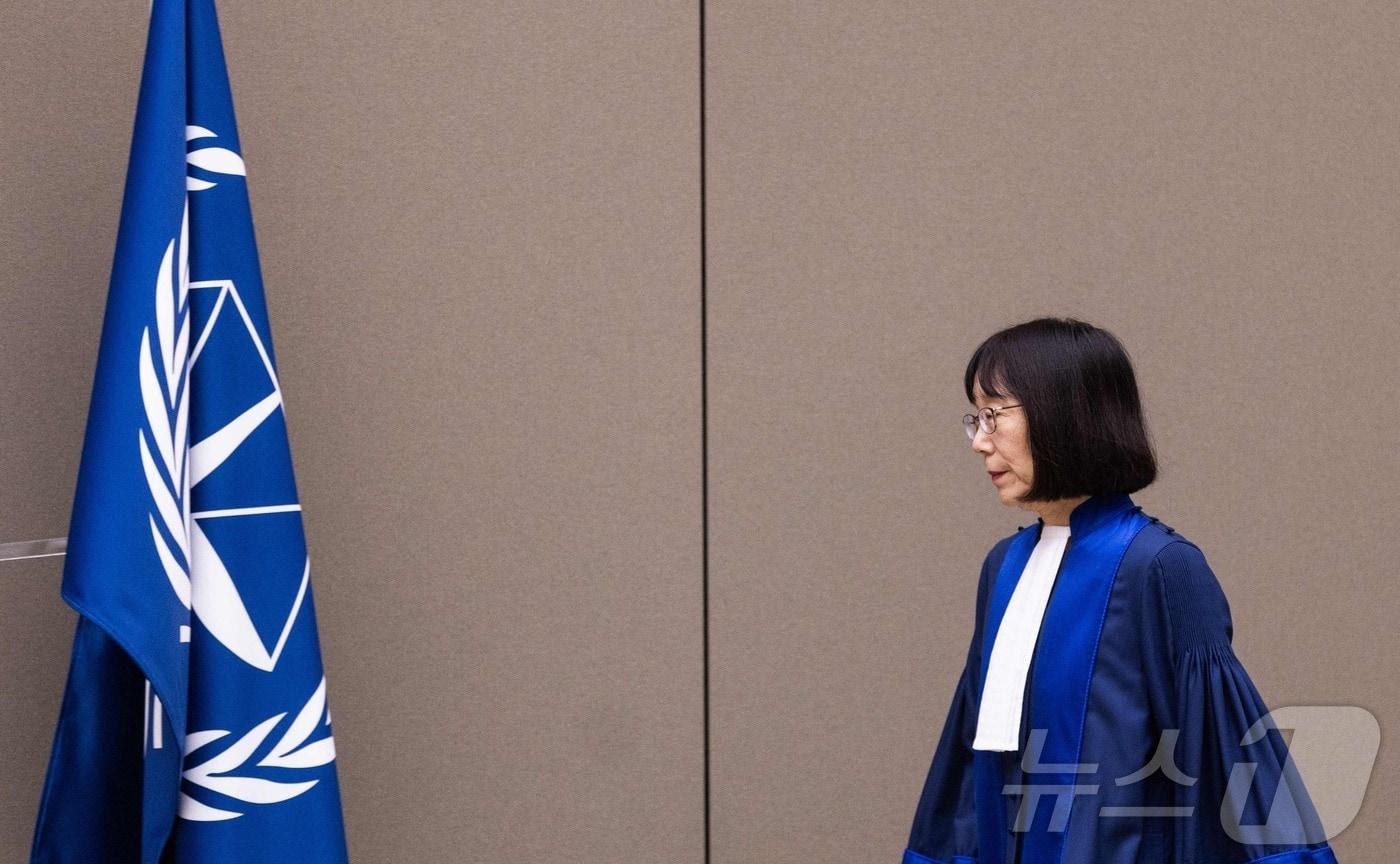 본문 이미지 - 아카네 도모코 국제형사재판소(ICC) 소장. <자료사진?> 2024.11.20. ⓒ AFP=뉴스1