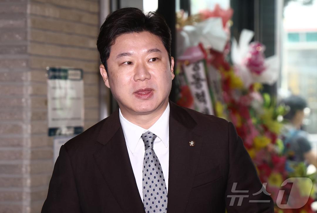 진종오 '기피신청' 기각…野윤리위, 징계 수위 결정 내릴 듯 - 뉴스1