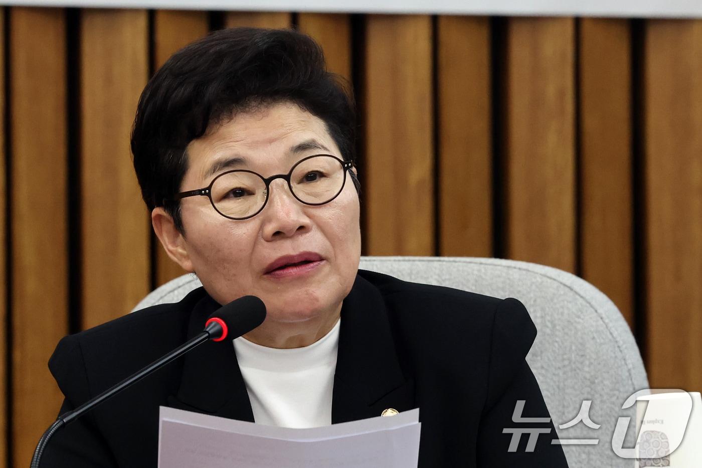 본문 이미지 - 임이자 국민의힘 신임 정책위의장이 20일 오후 서울 여의도 국회에서 열린 '이재명 정부 2년차 실정 평가 대토론회'에서 개회사를 하고 있다. 2026.8.20 ⓒ 뉴스1 황기선 기자