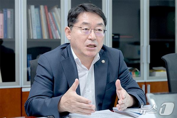 본문 이미지 - 국회 박희승 의원(더불어민주당, 전북 남원·장수·임실·순창).(박희승 의원실 제공, 재판매 및 DB금지)/뉴스1