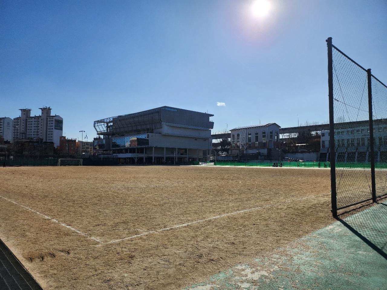본문 이미지 - 망원유수지 대축구장(마포구 제공)