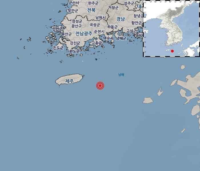 본문 이미지 - 22일 오후 7시 9분쯤 제주 서귀포시 동쪽 79㎞ 해역에서 규모 2.7의 지진이 발생했다.(기상청 제공. 재판매 및 DB금지)