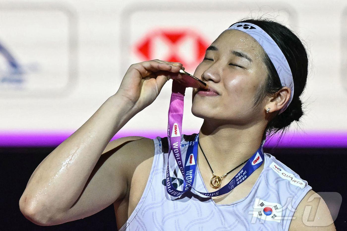 본문 이미지 - 배드민턴 세계선수권대회 여자단식에서 우승한 안세영.ⓒ AFP=뉴스1