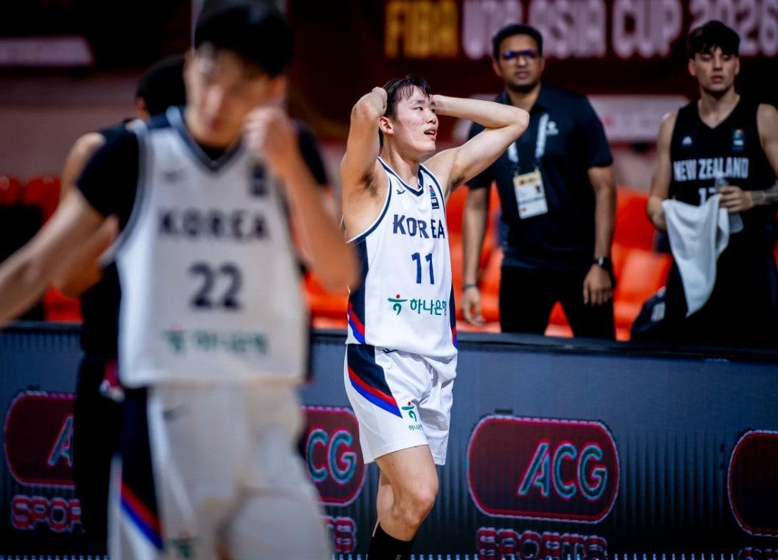 본문 이미지 - 한국 U18 농구대표팀이 아시아컵 3·4위 결정전에서 뉴질랜드에 패했다.(FIBA 제공)