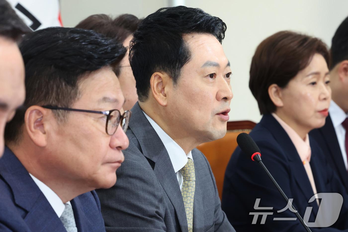 본문 이미지 - 장동혁 국민의힘 대표가 24일 서울 여의도 국회에서 열린 최고위원회의에서 발언하고 있다. ⓒ 뉴스1 황기선 기자