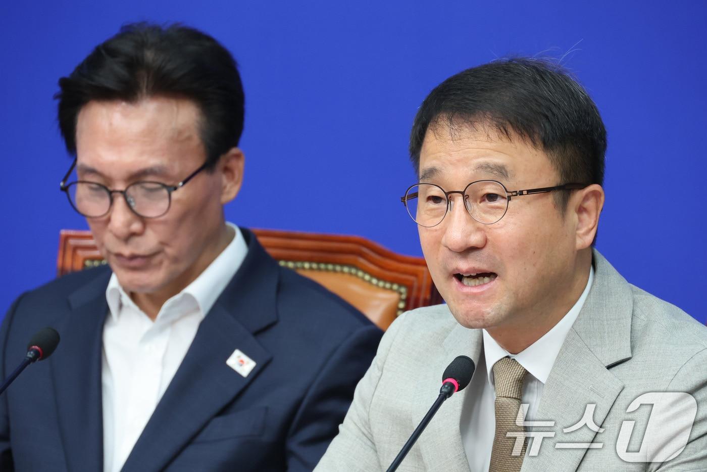 본문 이미지 - 한병도 더불어민주당 원내대표가 24일 서울 여의도 국회에서 열린 최고위원회의에서 발언하고 있다. 2026.8.24 ⓒ 뉴스1 신웅수 기자