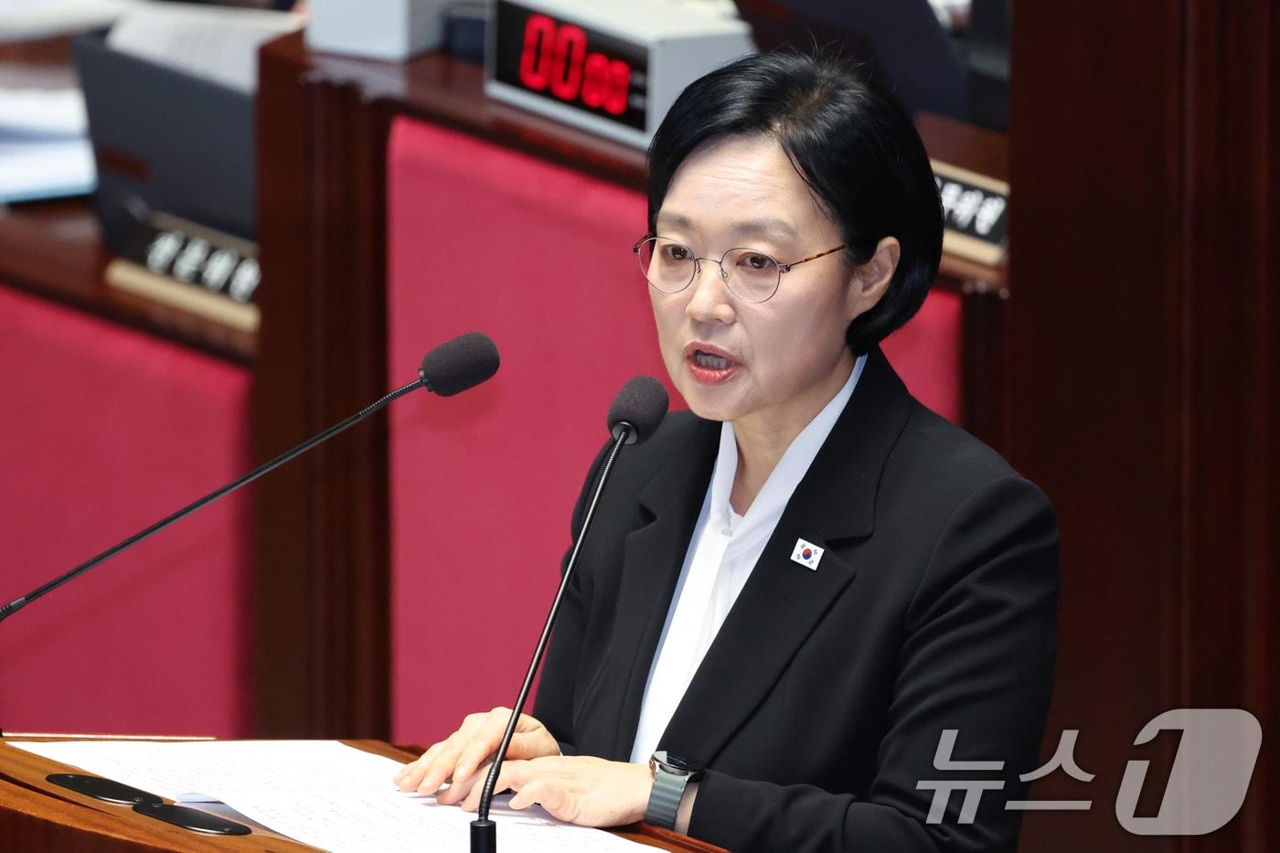 본문 이미지 - 한성숙 국무총리가 24일 서울 여의도 국회에서 열린 예산결산특별위원회 전체회의에서 발언하고 있다. 2026.8.24 ⓒ 뉴스1 신웅수 기자