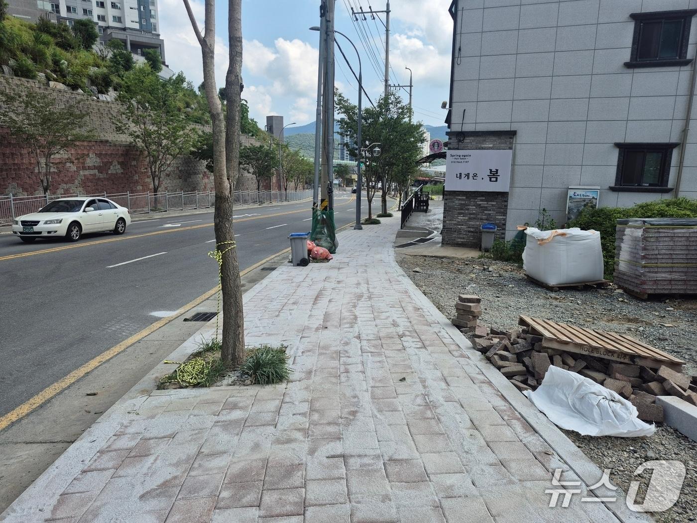 본문 이미지 - 거제 상동동 보도.(거제시 제공. 재판매 및 DB금지)