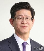 본문 이미지 - 청와대는 이재명 대통령이 24일 대통령 친인척과 고위급 참모들의 비위를 감찰하는 특별감찰관으로 더불어민주당 추천 후보인 최길수 변호사를 지명했다고 밝혔다. (청와대 제공. 재판매 및 DB 금지) 2026.8.24 ⓒ 뉴스1 허경 기자