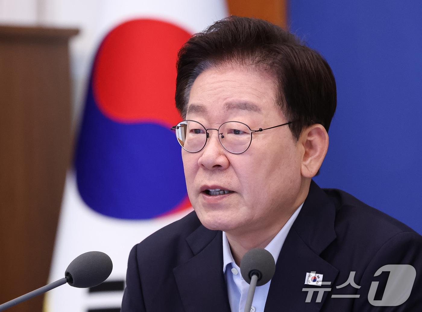 본문 이미지 - 이재명 대통령이 25일 청와대에서 열린 국무회의에서 발언을 하고 있다. 2026.8.25 ⓒ 뉴스1 허경 기자