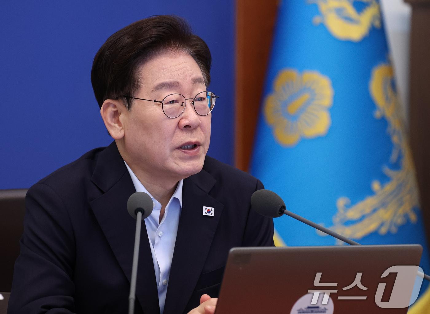 본문 이미지 - 이재명 대통령이 25일 청와대에서 열린 국무회의에서 발언을 하고 있다. 2026.8.25 ⓒ 뉴스1 허경 기자