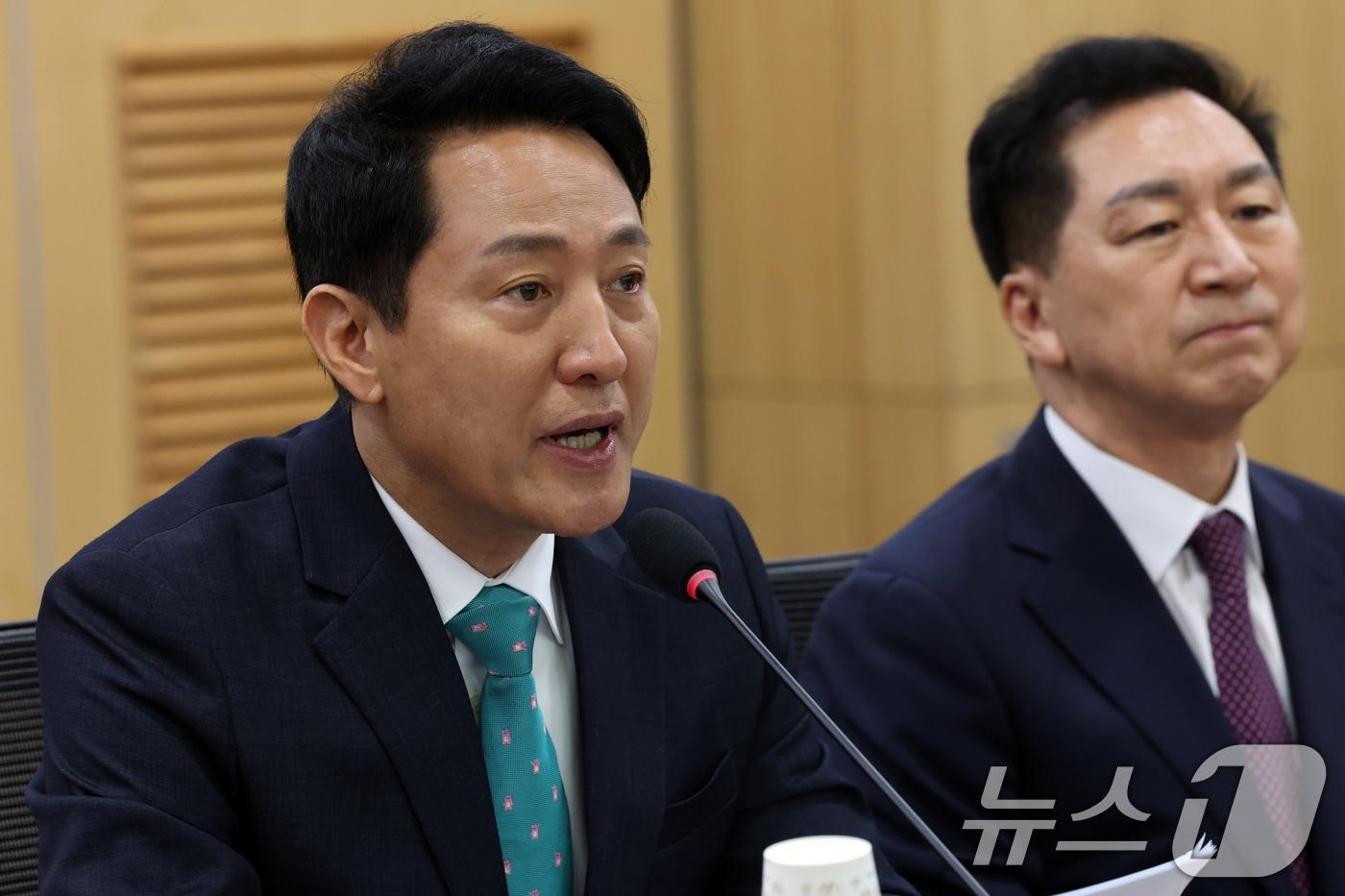 본문 이미지 - 오세훈 서울시장이 25일 오전 서울 국회 의원회관에서 열린 제10차 대한민국 미래혁신포럼 세미나 '미국의 大전략과 한국의 선택'에서 인사말을 하고 있다. 2026.8.25 ⓒ 뉴스1 황기선 기자