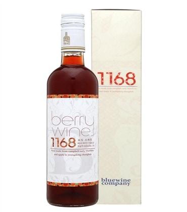 본문 이미지 - 2026 대한민국 우리술 품평회에서 대상(대통령상)을 수상한 충북 영동 블루와인컴퍼니의 '베리와인1168CS'.