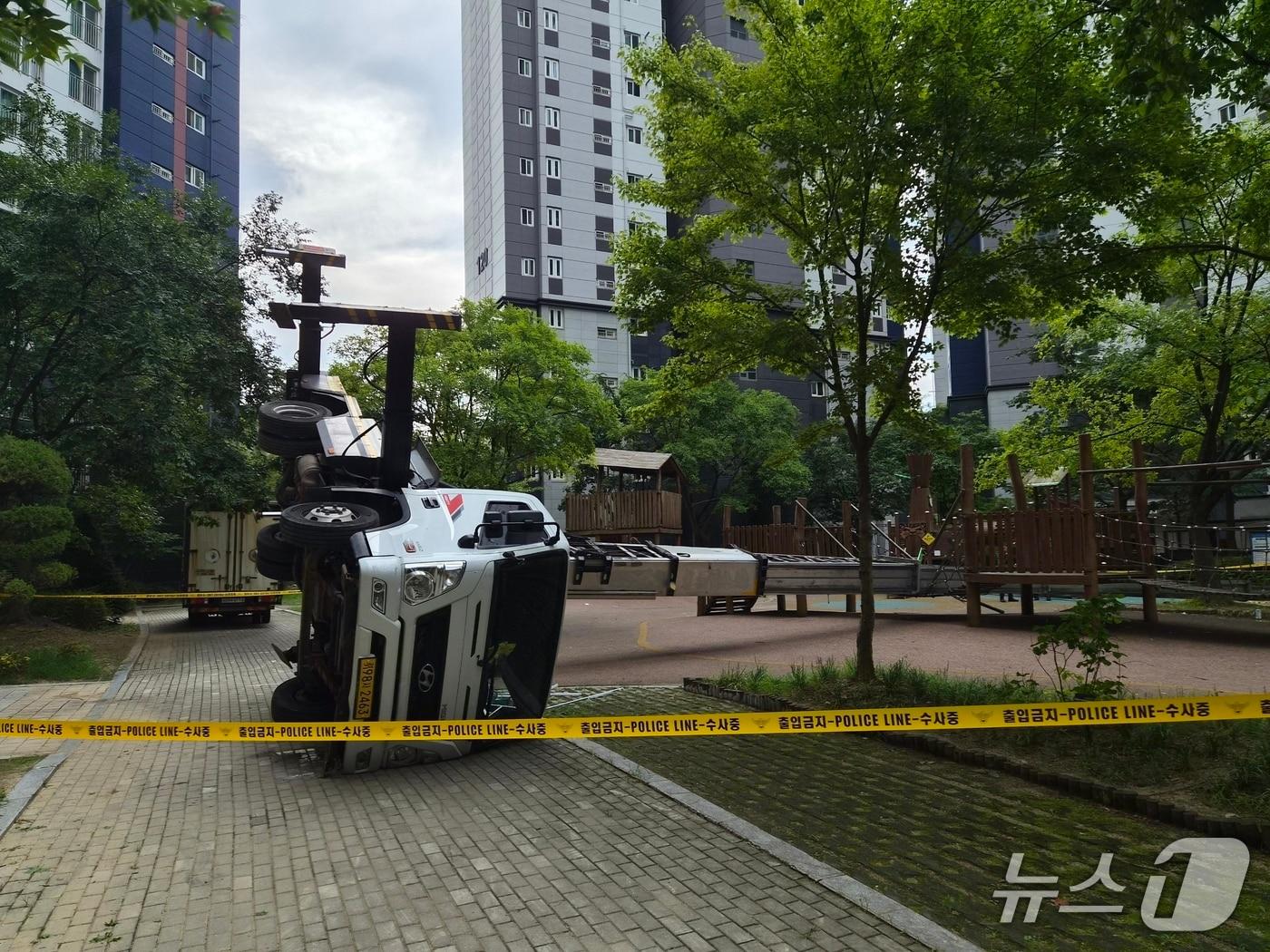 본문 이미지 -  천안 동남구 신부동 사고 현장. (독자 제공, 재판매 및 DB금지) / 뉴스1