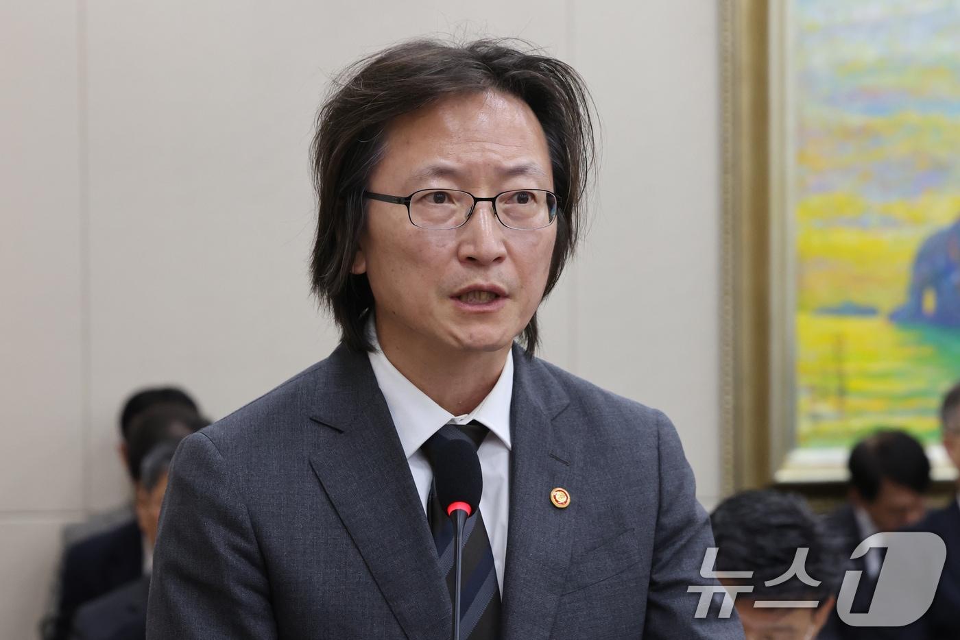 본문 이미지 - 주병기 공정거래위원장이 26일 오전 서울 여의도 국회에서 열린 정무위원회 전체회의에서 2025회계연도 결산 제안설명을 하고 있다. 2026.8.26 ⓒ 뉴스1 황기선 기자