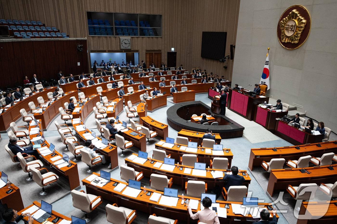 본문 이미지 - 지난 8월 26일 당시 구윤철 부총리 겸 재정경제부 장관이 서울 여의도 국회에서 열린 제438회 국회(임시회) 예산결산특별위원회 제3차 전체회의에 출석해 의원 질의에 답하고 있다. 2026.8.26 ⓒ 뉴스1 유승관 기자