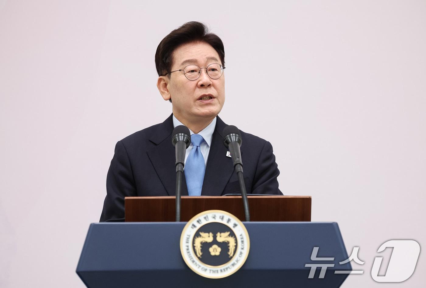 본문 이미지 - 이재명 대통령이 27일 청와대 영빈관에서 열린 시장·군수·구청장 초청 오찬간담회에서 발언하고 있다. 2026.8.27 ⓒ 뉴스1 허경 기자