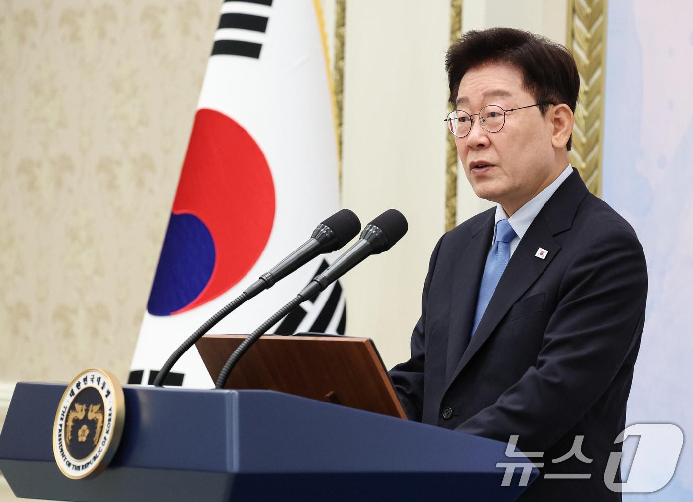 본문 이미지 - 이재명 대통령이 27일 청와대 영빈관에서 열린 시장·군수·구청장 초청 오찬간담회에서 발언하고 있다. 2026.8.27 ⓒ 뉴스1 허경 기자