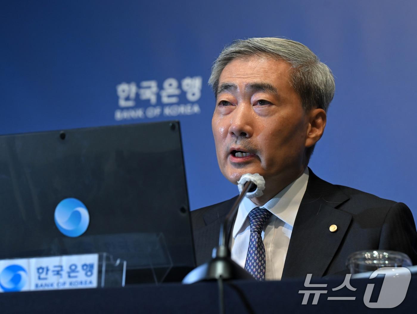 본문 이미지 - 신현송 한국은행 총재가 27일 서울 중구 한국은행에서 열린 금융통화위원회 통화정책방향 기자간담회에서 발언하고 있다. 2026.8.27 ⓒ 뉴스1 사진공동취재단
