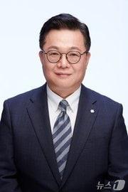 본문 이미지 - 제2대 대구정책연구원장으로 선임된 문홍성 박사.(대구정책연구원 제공, 재판매 및 DB 금지) ⓒ 뉴스1 이재춘 기자
