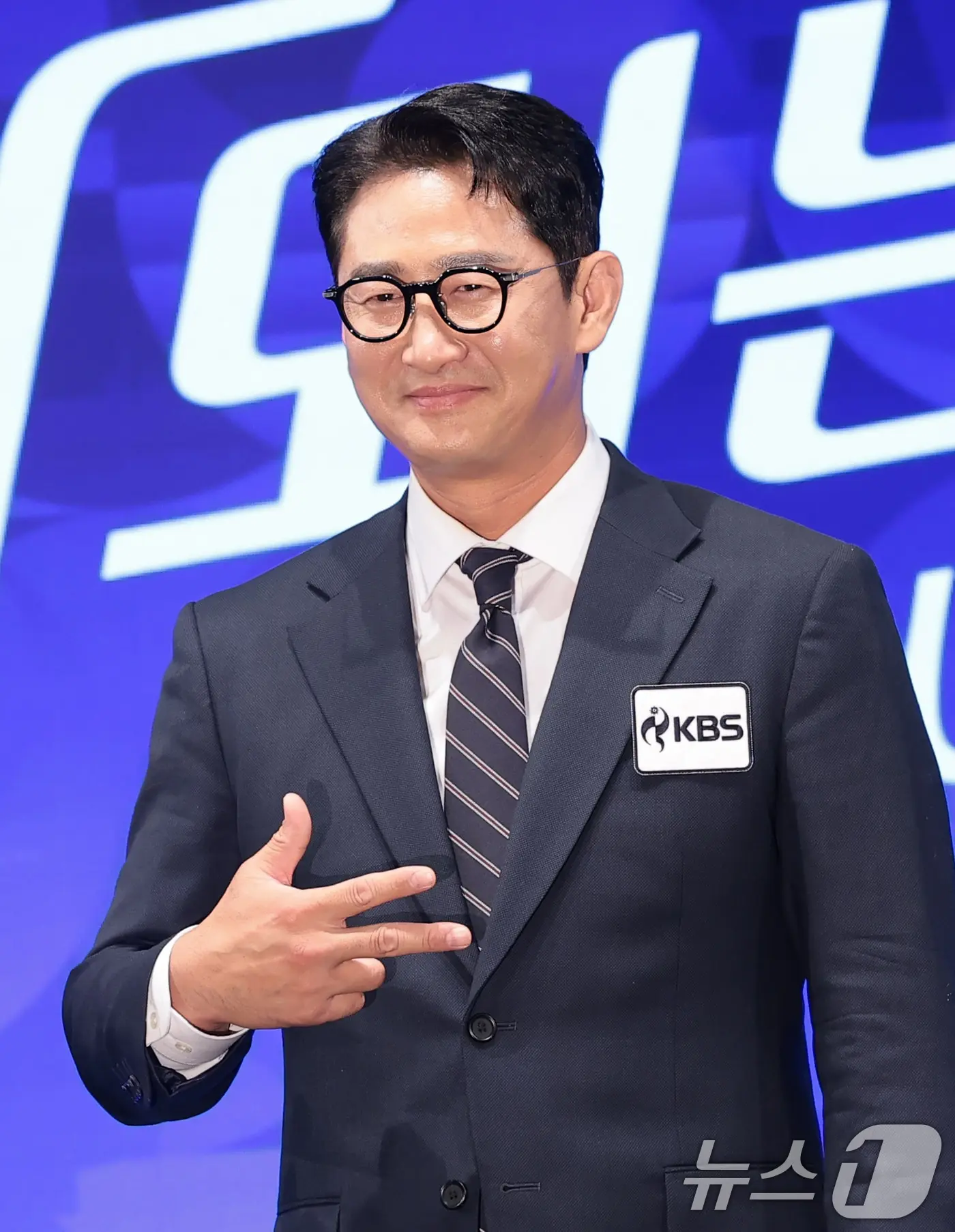 본문 이미지 - 박용택 해설위원이 28일 서울 여의도 KBS 아트홀에서 진행된 '2026 아이치-나고야 아시안게임' 제작발표회에 참석해 포즈를 취하고 있다. 2026.8.28 ⓒ 뉴스1 권현진 기자