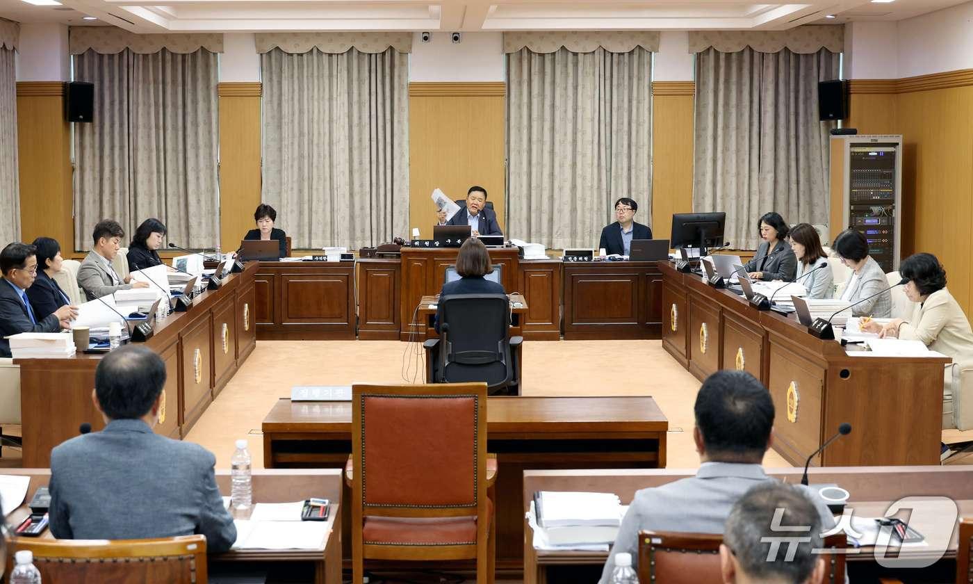 본문 이미지 - 대전시의회 공공재산 특위 회의 모습.(대전시의회 제공. 재판매 및 DB금지)