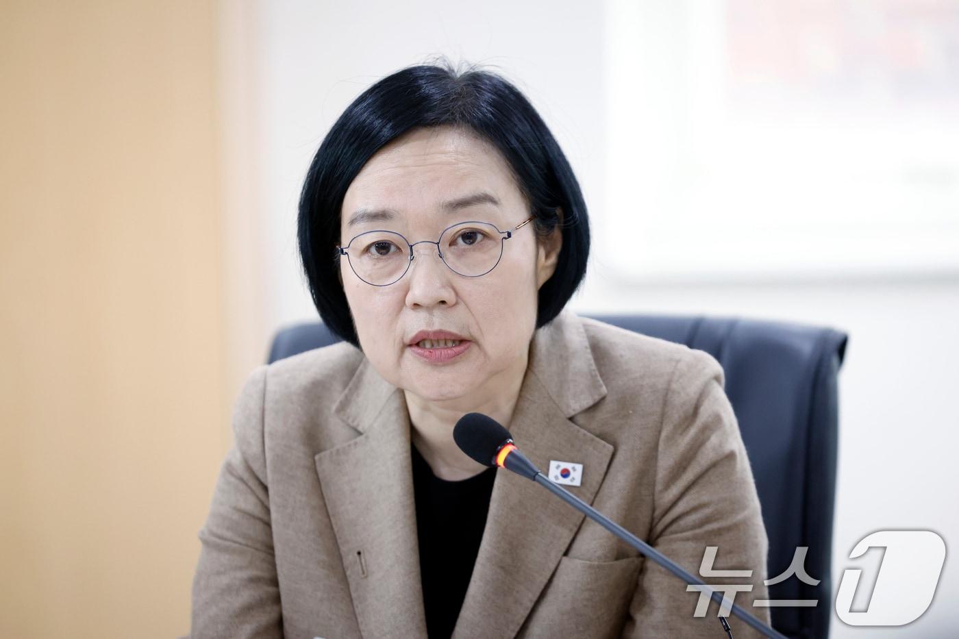 본문 이미지 - 서울 민간재개발 사업 현장점검에 나선 한성숙 국무총리가 29일 오전 서울시 성북구 장위1동 주민센터에서 열린 서울 민간재개발 사업 현장점검에 참석해 모두 발언을 하고 있다 2026.8.29 ⓒ 뉴스1 박정호 기자