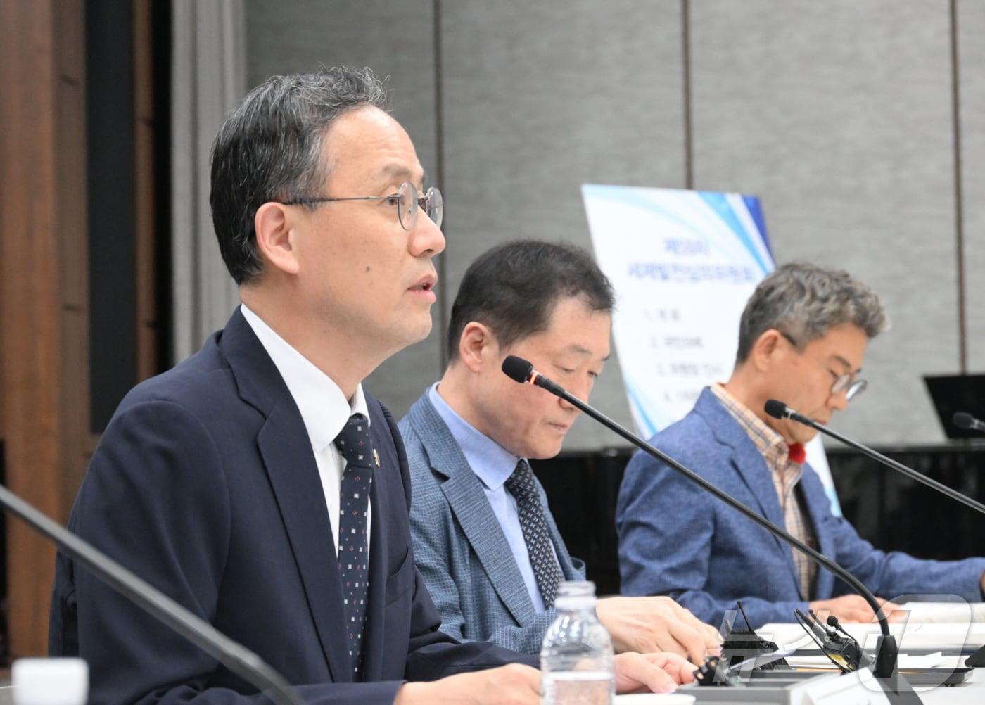 본문 이미지 - 이형일 재정경제부 제1차관이 3일 서울 중구 은행회관에서 열린 '제59차 세제발전심의위원회'에서 인사말을 하고 있다. (재정경제부 제공. 재판매 및 DB 금지)