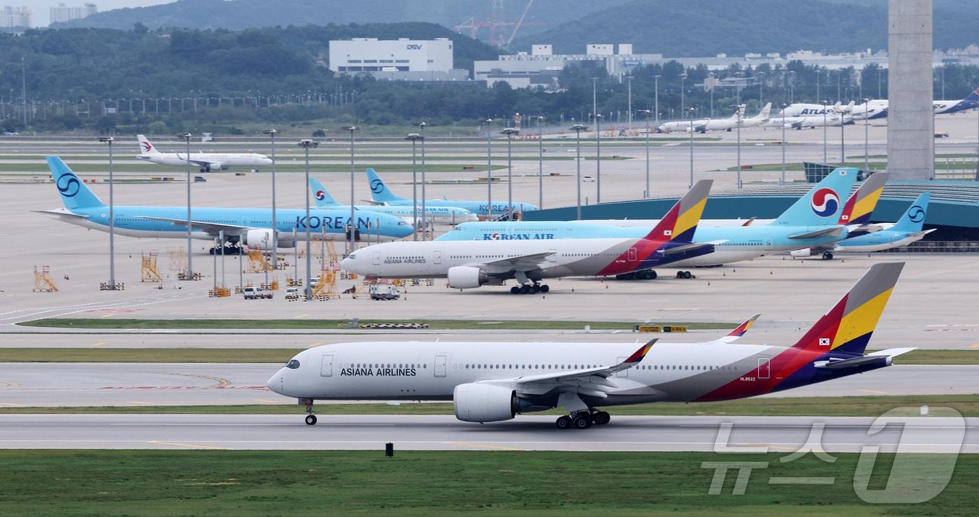 본문 이미지 -  인천국제공항 계류장. 2026.8.30 ⓒ 뉴스1 김성진 기자