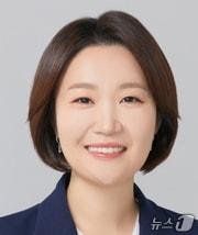 본문 이미지 - 이재명 대통령은 30일 중소벤처기업부 장관 후보자에 이소영 더불어민주당 의원을 지명했다. (청와대 제공. 재판매 및 DB 금지) 2026.8.30 ⓒ 뉴스1 이재명 기자