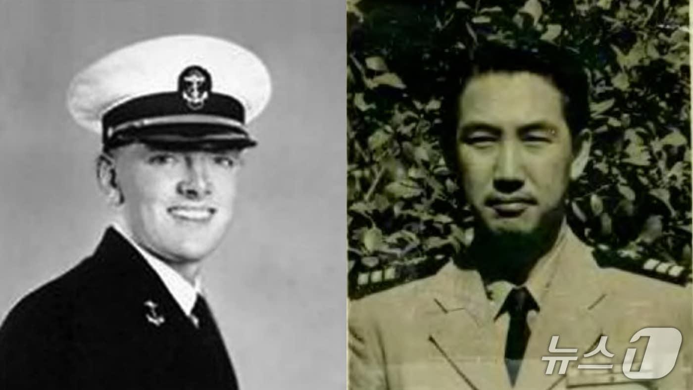 본문 이미지 - 윌리엄 해밀턴 쇼 미국 해군 대위(왼쪽)과 김종기 해군 대령. (국가보훈부 제공)