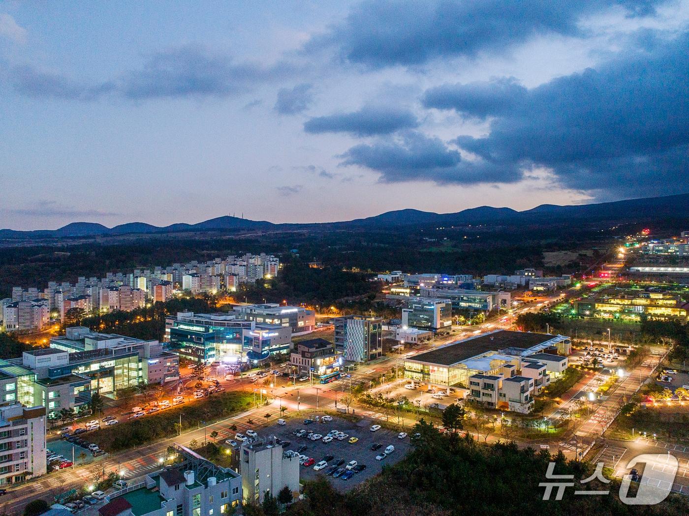 본문 이미지 - 제주 제1첨단과학기술단지 전경.(JDC 제공)  