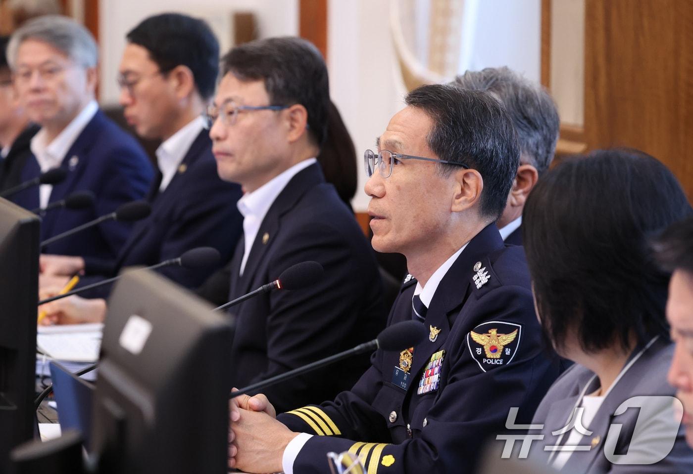 본문 이미지 - 유재성 경찰청장 직무대행이 4일 청와대에서 열린 국무회의에서 발언을 하고 있다. (청와대통신사진기자단) 2026.8.4 ⓒ 뉴스1 이재명 기자