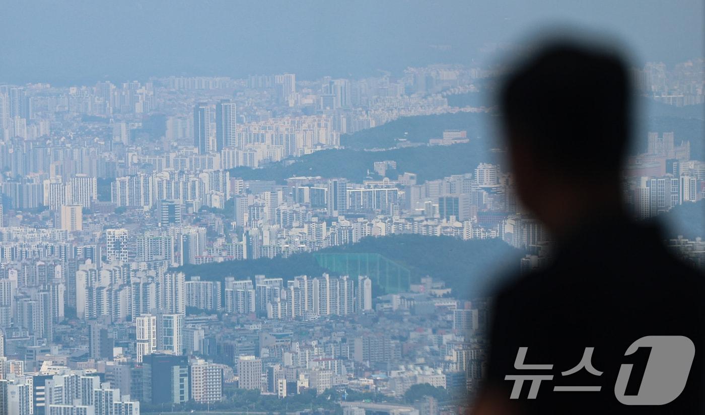 본문 이미지 - 서울 롯데월드타워 서울스카이에서 바라본 아파트 단지 ⓒ 뉴스1 김도우 기자