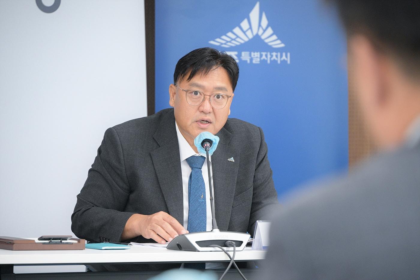 본문 이미지 - 확대간부회의에서 발언하는 조상호 세종시장. (세종시 제공. 재판매 및 DB 금지)
