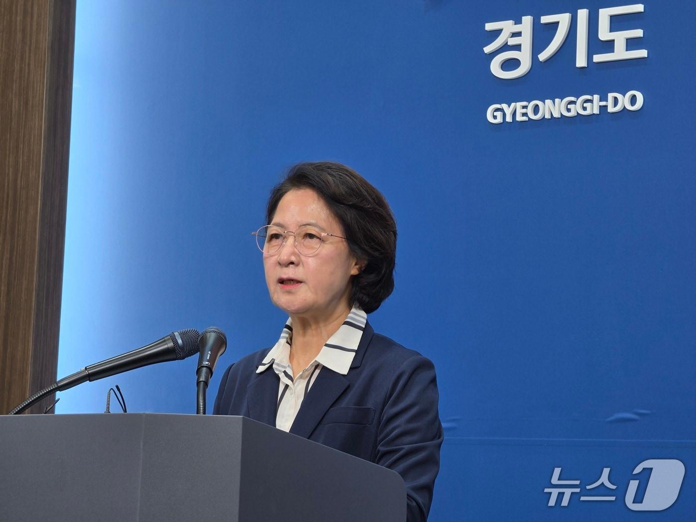 본문 이미지 - 추미애 경기도지사가 5일 경기도 재정 상황 관련 기자회견을 하고 있다.ⓒ 뉴스1 최대호 기자