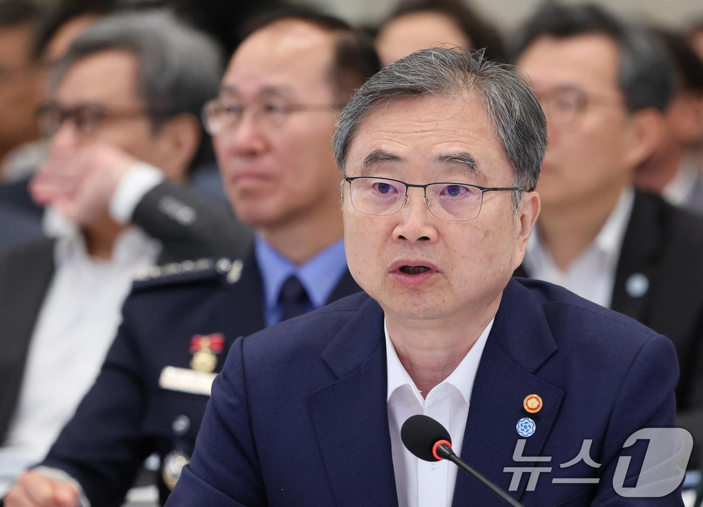 본문 이미지 - 조현 외교부 장관이 5일 청와대 영빈관에서 열린 외교부, 통일부, 국방부, 국가보훈부 2차 업무보고에서 발언을 하고 있다. (청와대통신사진기자단) 2026.8.5 ⓒ 뉴스1 이재명 기자