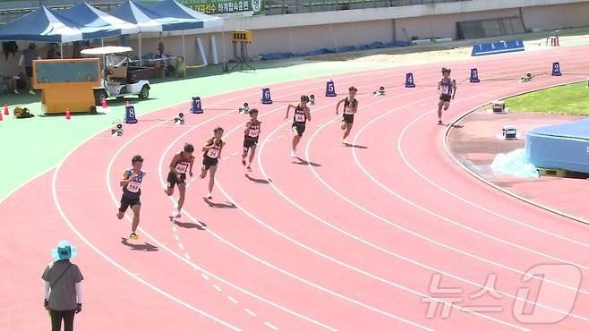 본문 이미지 - 추계 전국 중·고등학교 육상경기대회(자료사진)
