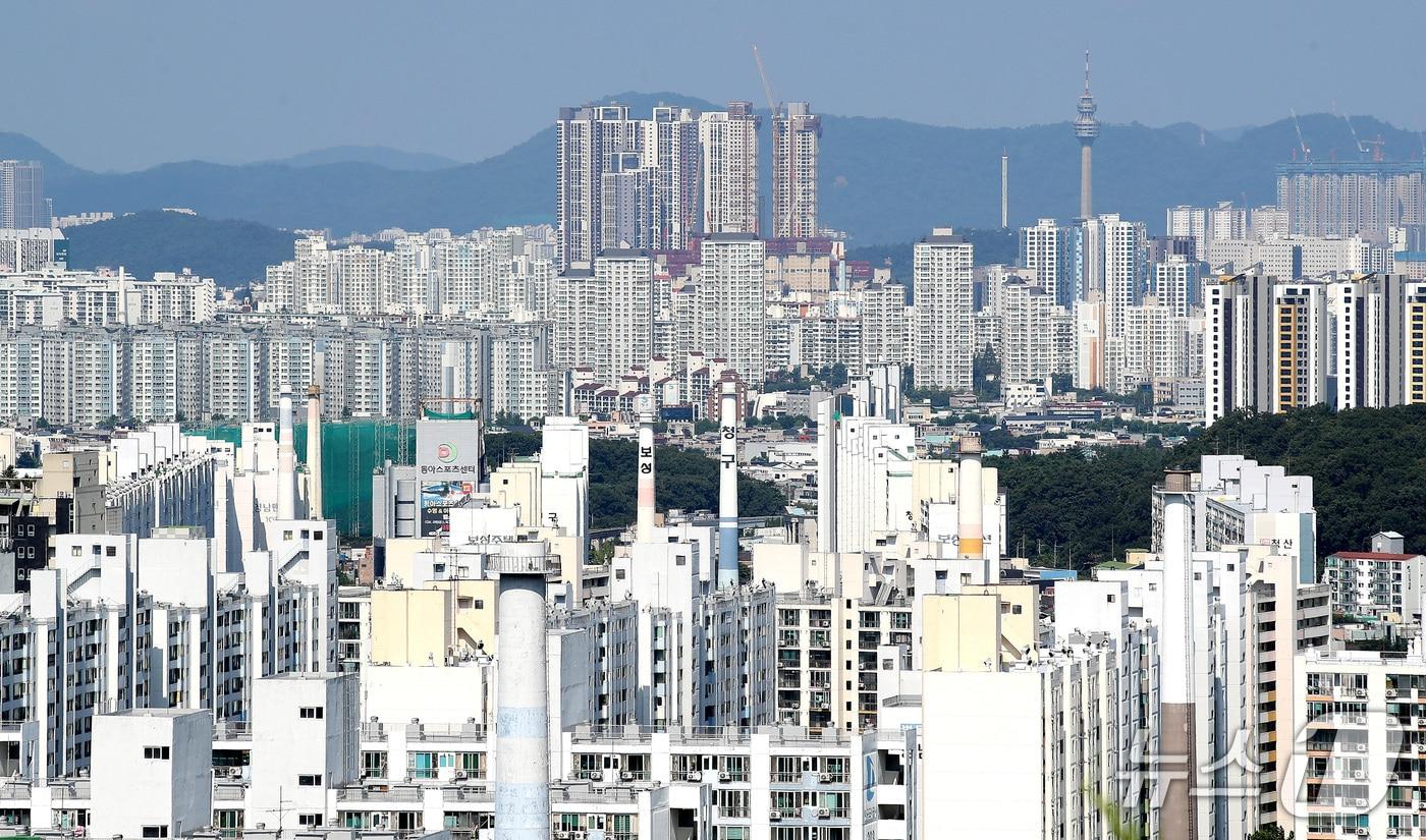 본문 이미지 - 대구의 아파트 분양권 전매가 한 달 만에  '월 200건' 아래로 감소했다. 사진은 대구 도심 전경.(뉴스1 자료, 재판매 및 DB 금지)