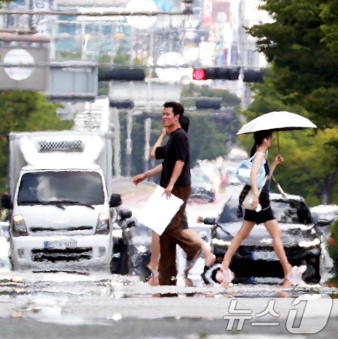 본문 이미지 - 아지랑이(사진은 기사 내용과 무관함) / 뉴스1 ⓒ News1