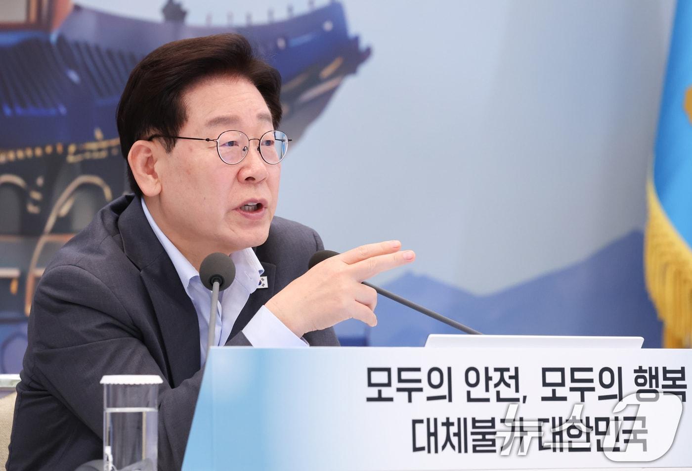 본문 이미지 - 이재명 대통령이 5일 청와대 영빈관에서 열린 업무보고에서 발언을 하고 있다. (청와대통신사진기자단) 2026.8.5 ⓒ 뉴스1 허경 기자