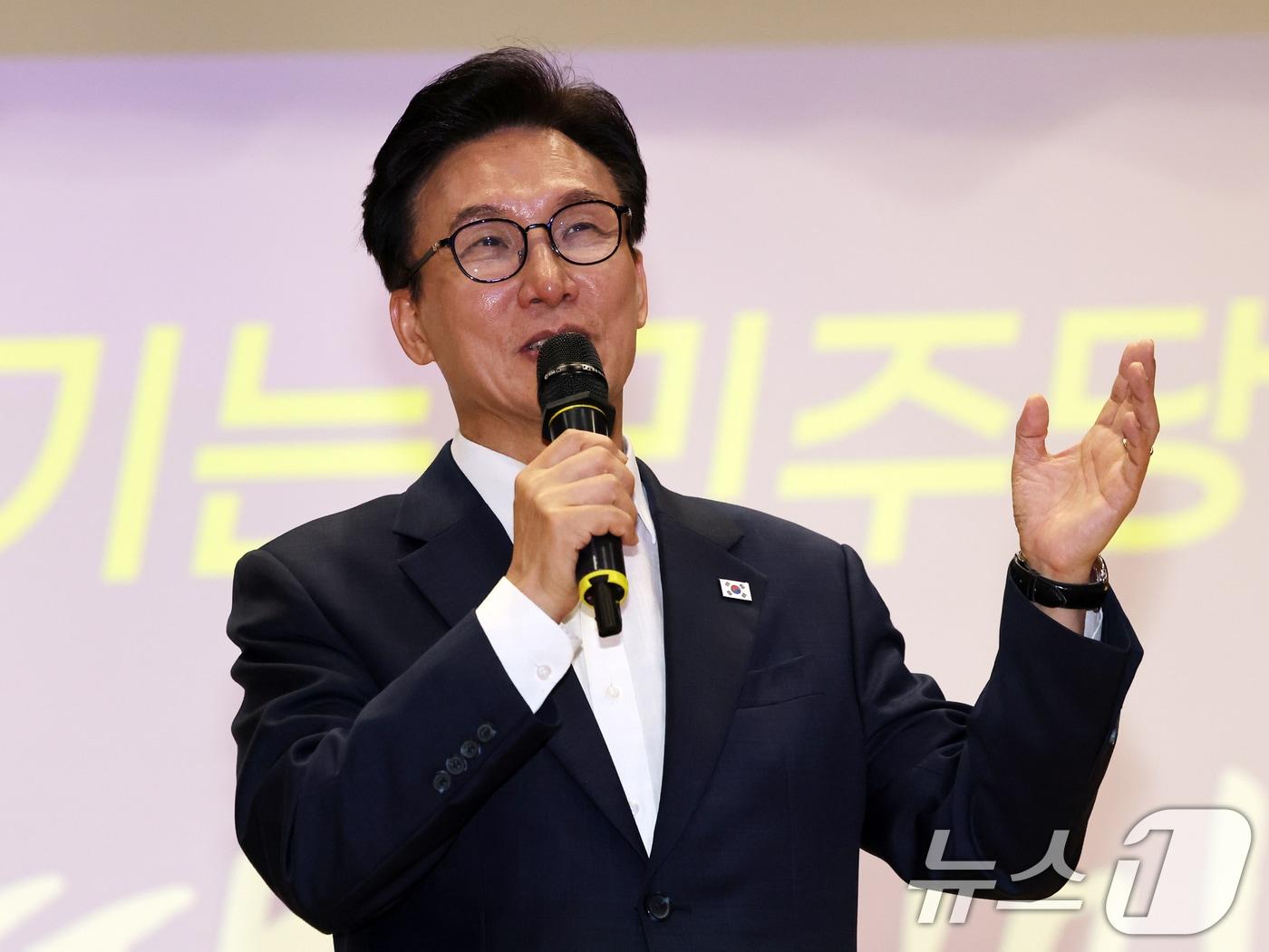본문 이미지 - 김민석 더불어민주당 당대표 후보가 5일 오후 서울 여의도 국회 의원회관에서 열린 '서울지역 당원 김민석 후보 필승 결의대회'에서 발언을 하고 있다. 2026.8.5 ⓒ 뉴스1 황기선 기자
