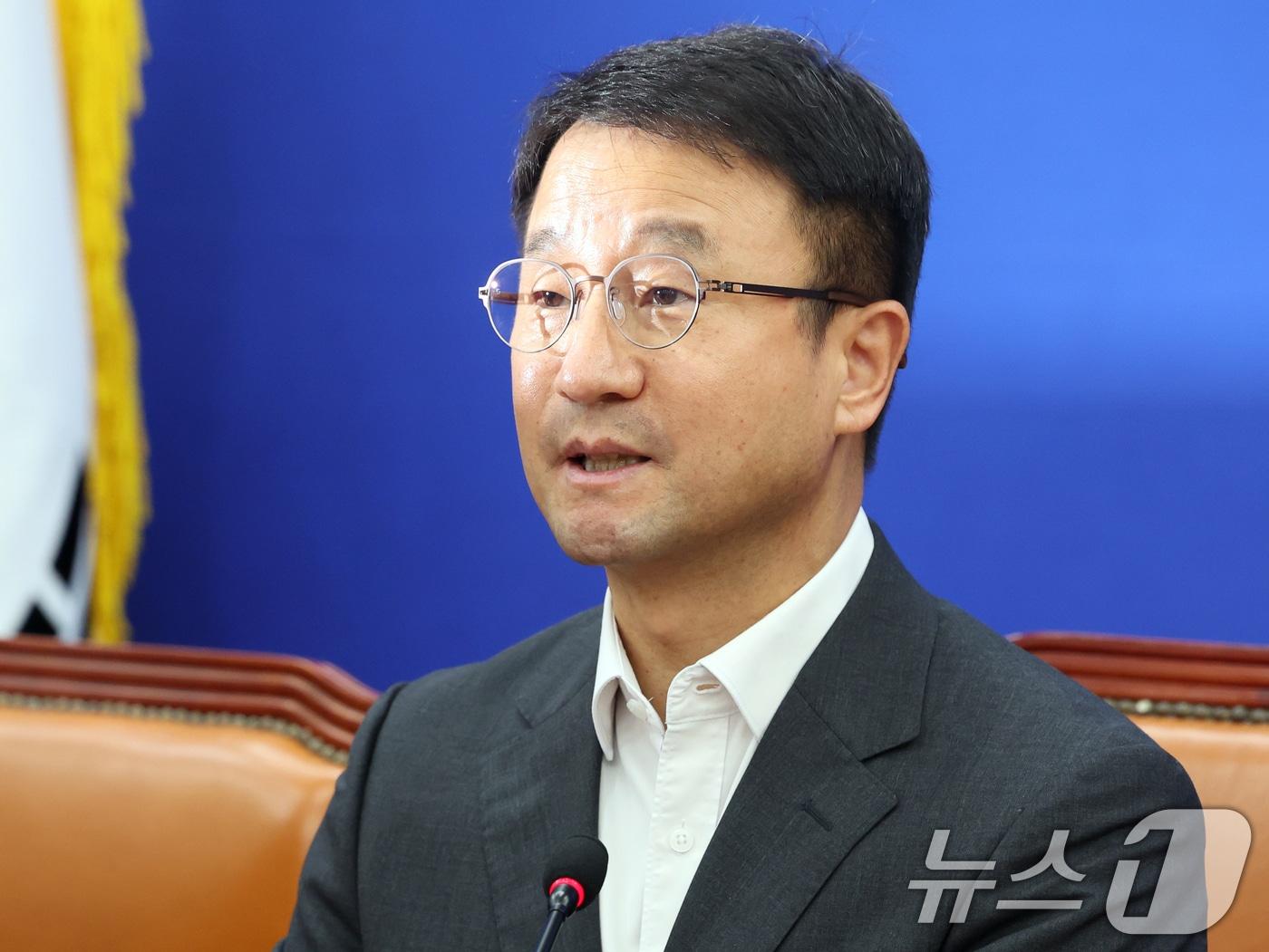 본문 이미지 - 한병도 더불어민주당 더불어민주당 당대표 직무대행 겸 원내대표가 6일 오전 서울 여의도 국회에서 열린 정책조정회의에서 모두발언을 하고 있다. 2026.8.6 ⓒ 뉴스1 황기선 기자