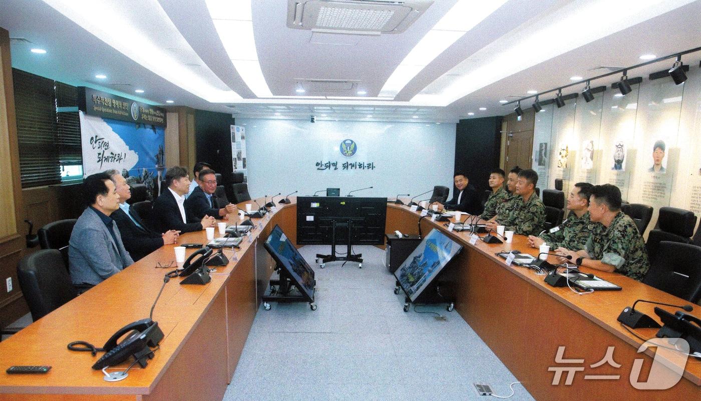 본문 이미지 - 지난달 30일 진행된 한국해양대와 육군특수전사령부 간담회 모습 (한국해양대 제공. 재판매 및 DB금지)