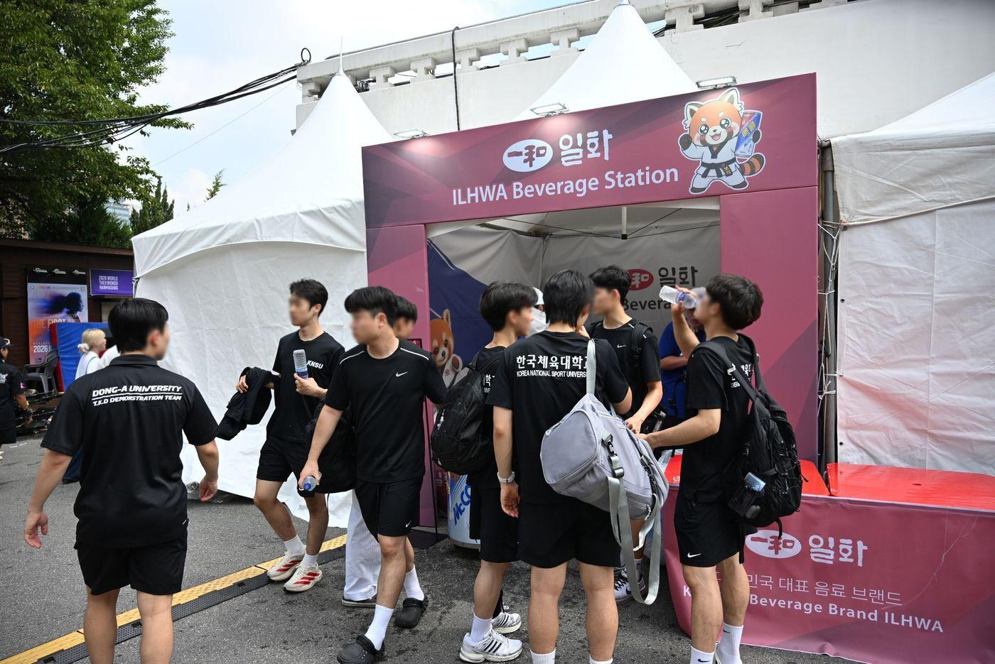 본문 이미지 - '2026 세계 태권도 한마당' 후원 부스 현장 사진.(일화 제공)