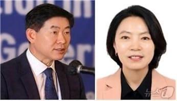 본문 이미지 - 백승주 전 민주연구원 부원장(왼쪽)과 윤난실전 대통비서실 제도개혁비서관(오른쪽)의 모습.(전남광주통합특별시 제공. 재판매 및 DB 금지)