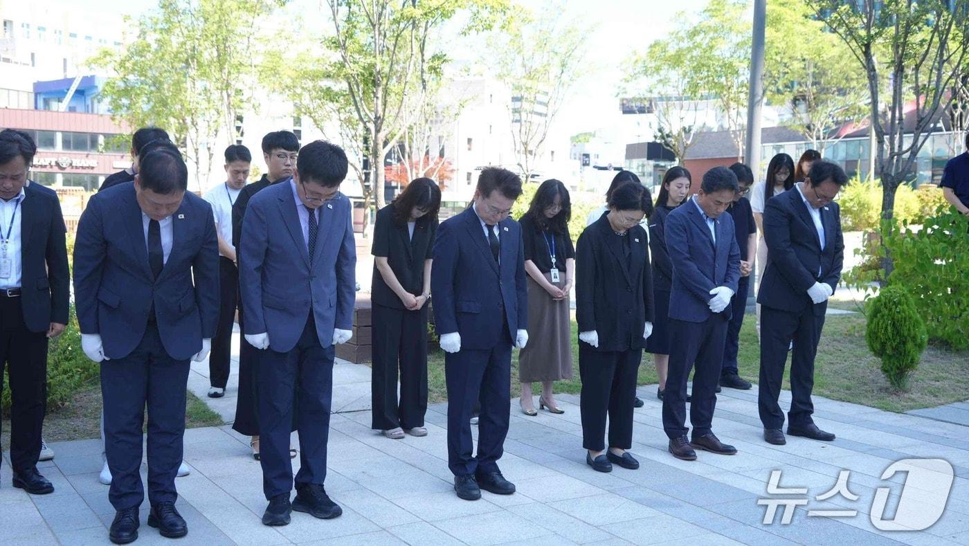 본문 이미지 - 춘천시,   의암호 선박사고 6주기 추모식.(춘천시 제공, 재판매 및 DB금지)