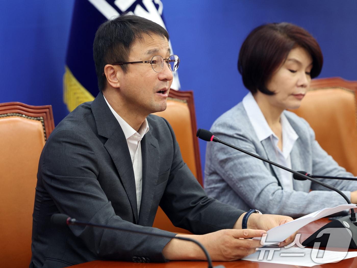 본문 이미지 - 한병도 더불어민주당 당대표 직무대행 겸 원내대표가 7일 오전 서울 여의도 국회에서 열린 원내대책회의에서 모두발언을 하고 있다. 2026.8.7 ⓒ 뉴스1 황기선 기자